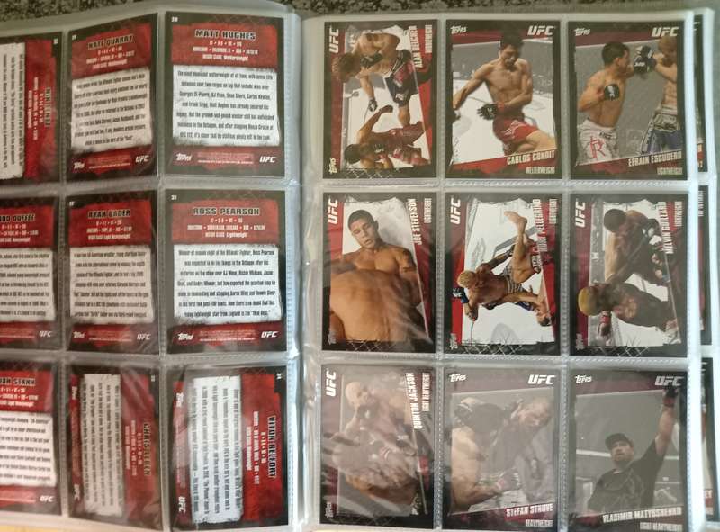 TOPPS UFC 2010 COLLECTION -  COMPLETE 200 TRADING CARD COLLECTION - IN A BINDER