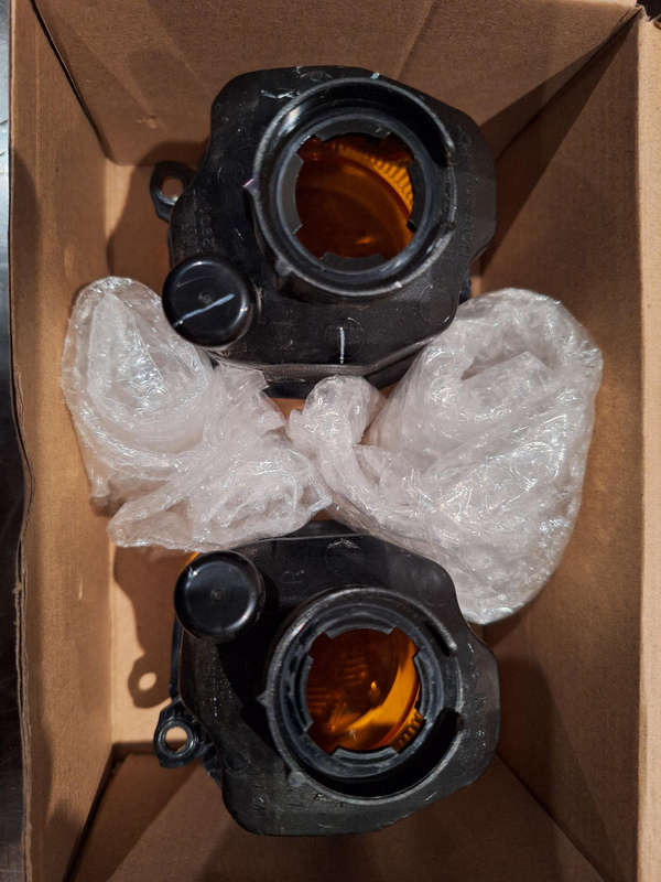 Suzuki Jimny Gen4 GLX front indicator housing