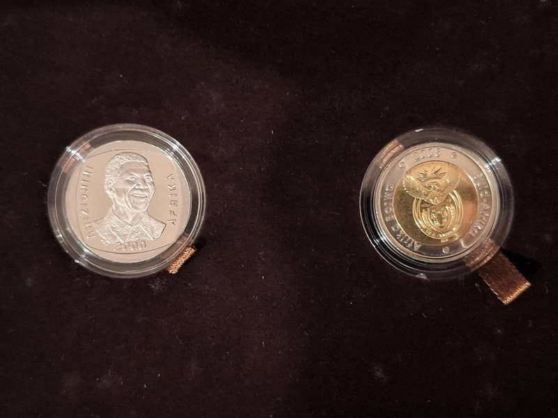 Nelson Mandela Commemorative Set