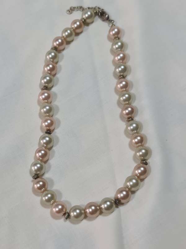 Faux pearl Necklace