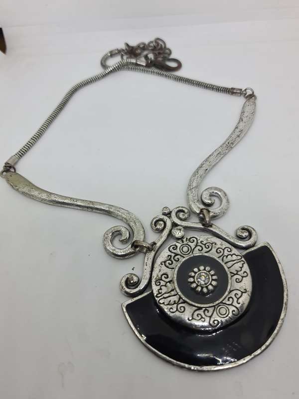 Silver Tone boho necklace