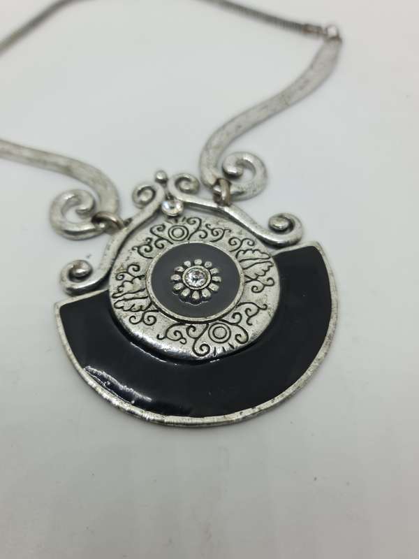 Silver Tone boho necklace