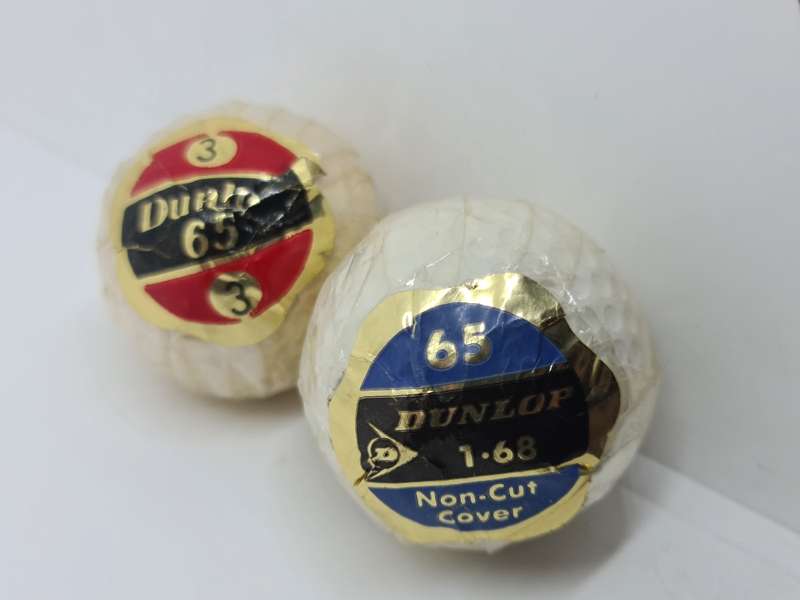 X2 Vintage Dunlop golf balls. New
