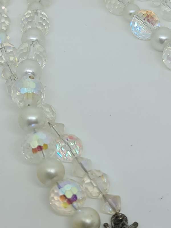 Crystal style necklace