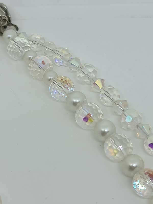 Crystal style necklace