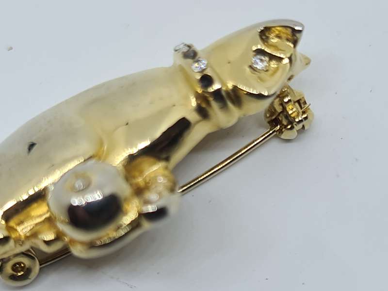 Pins & Brooches