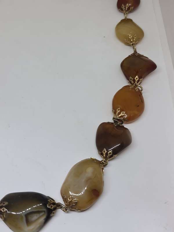 Agate single string necklace