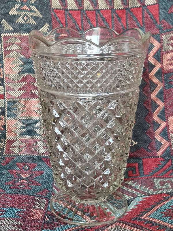 Vintage Anchor Hocking Glass Vase - Wexford Pattern