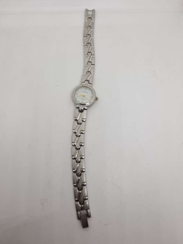 Ladies Digitime Quartz watch