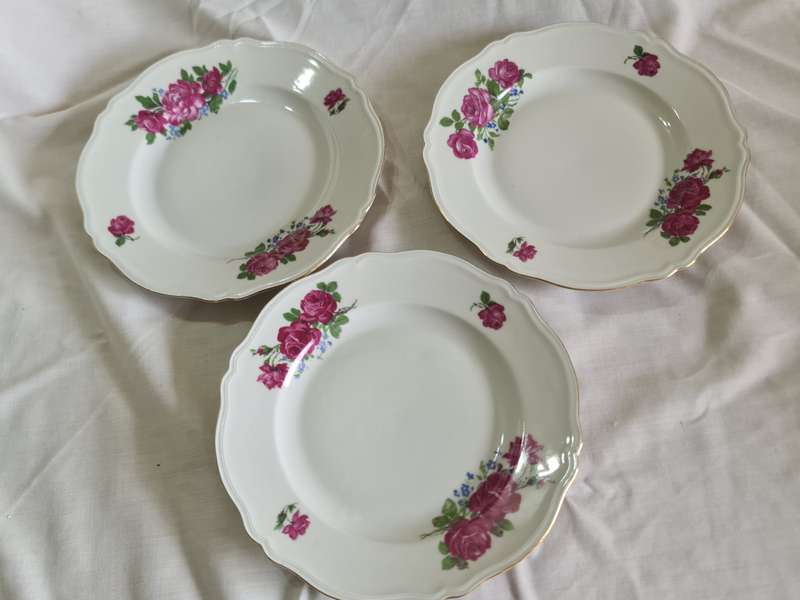 Epiag D.F. Czechoslovakia salad plates