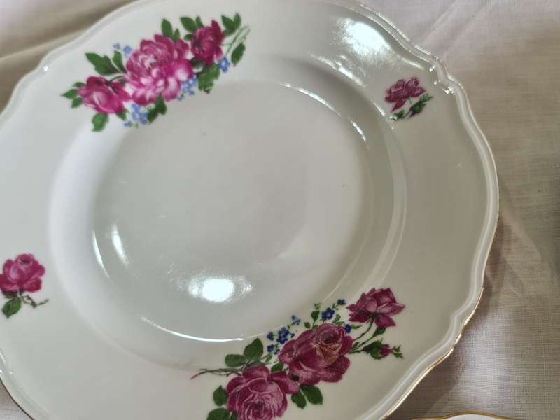 Epiag D.F. Czechoslovakia salad plates