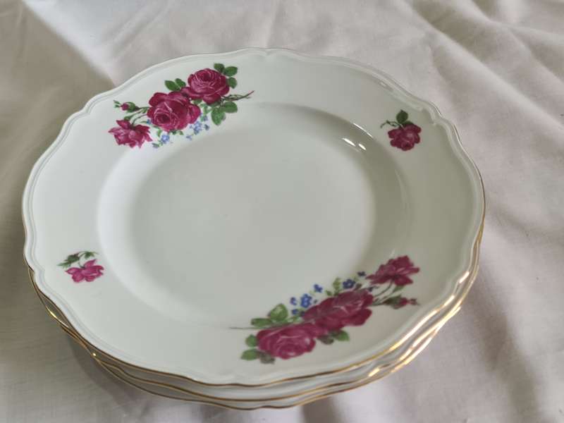 Epiag D.F. Czechoslovakia salad plates