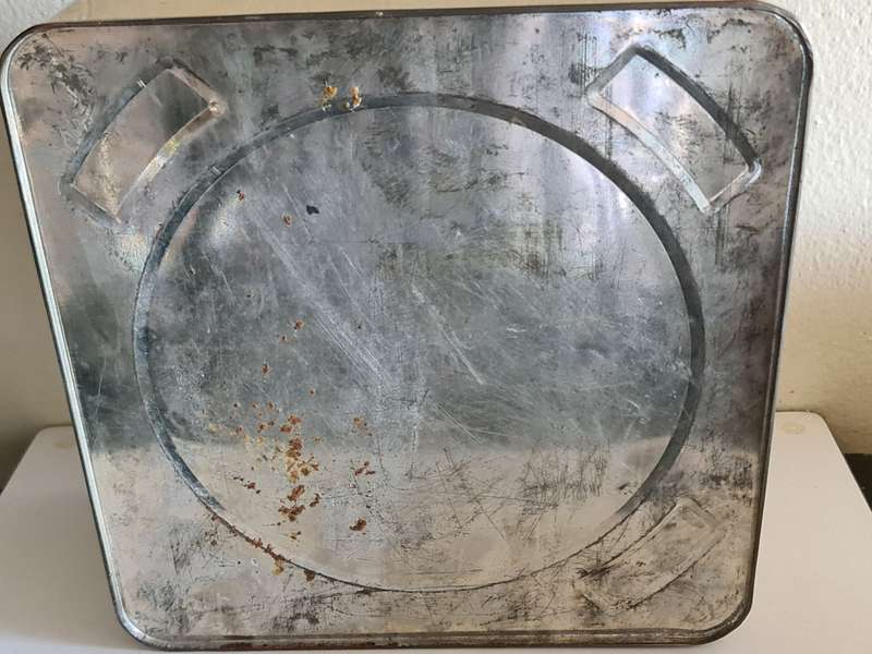 Kosy Vintage Cake Tin