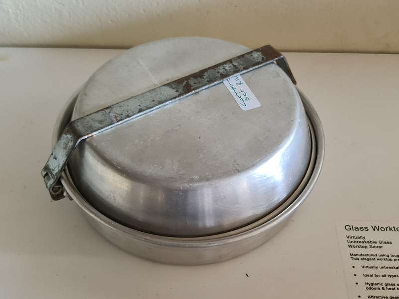Bull dog Brand, Made in England Camping set