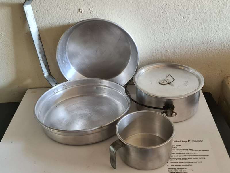 Bull dog Brand, Made in England Camping set