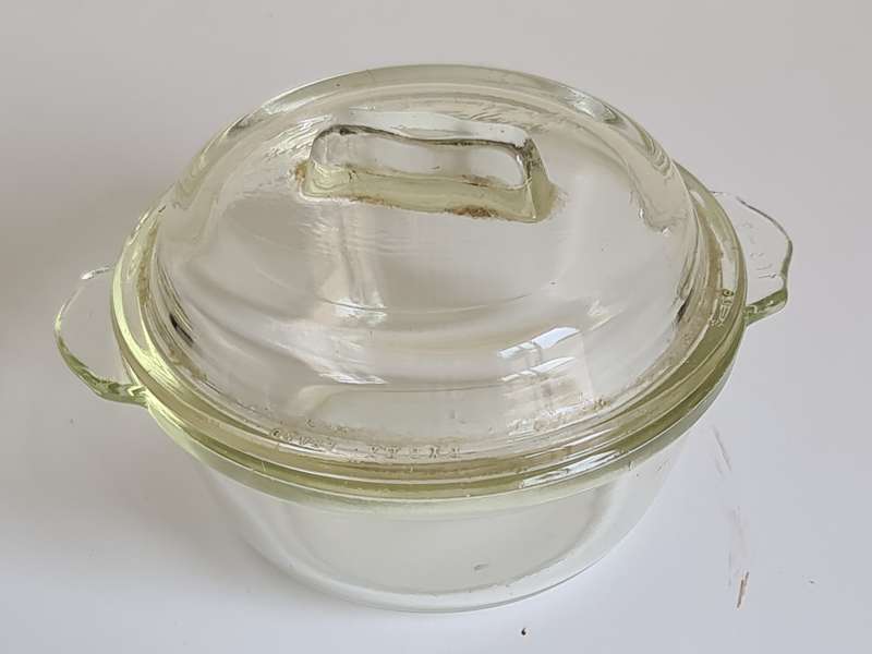 Small Vintage Pyrex Bowl