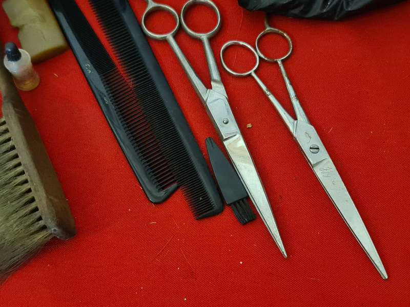 Vintage Novita barber set