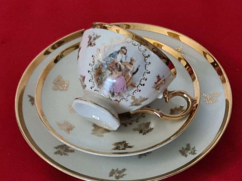 Victorian Style - Trio