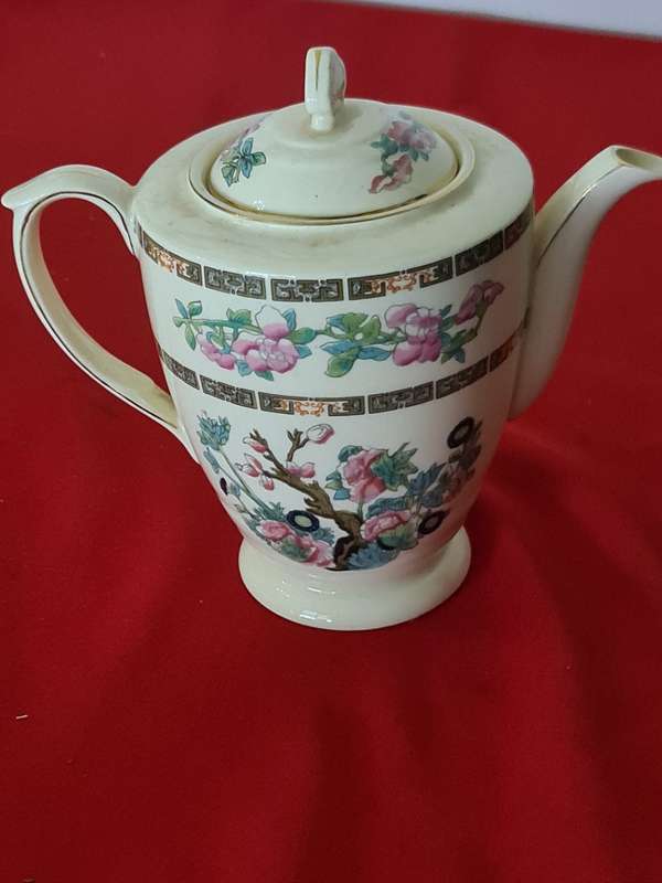 New Hall Hanley, Staffordshire England hot water pot