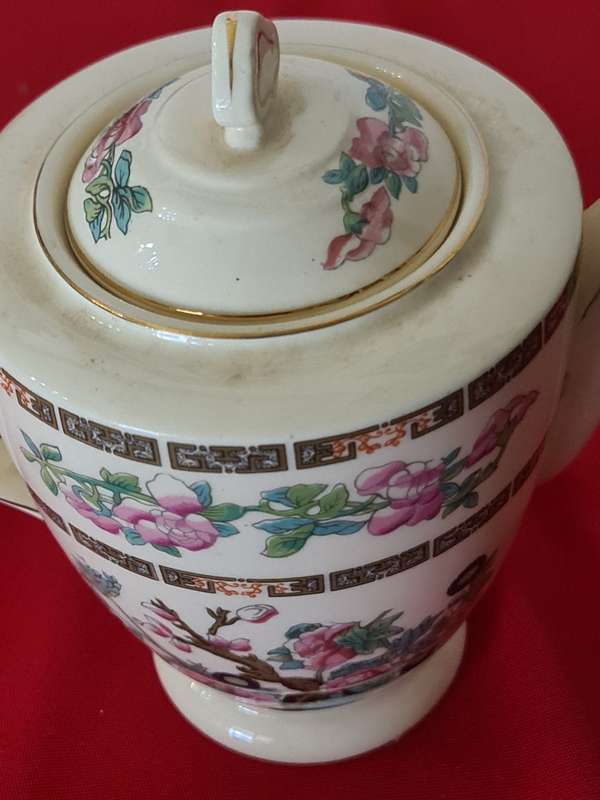 New Hall Hanley, Staffordshire England hot water pot