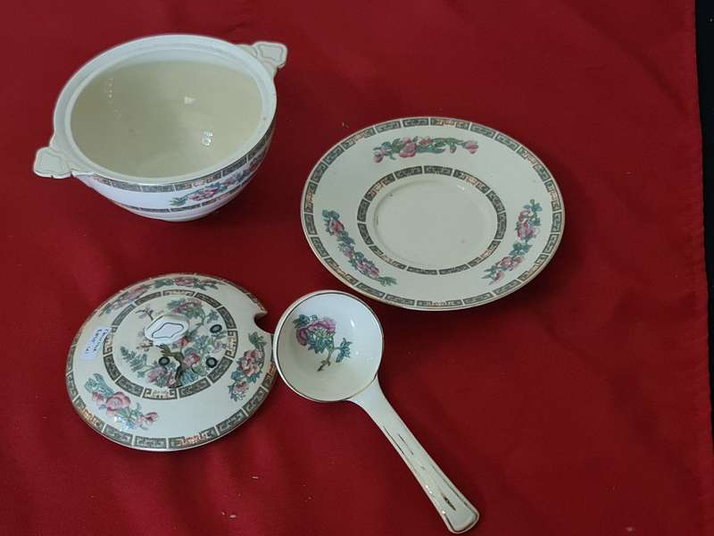 New Hall Hanley, Staffordshire England Sauce bowl