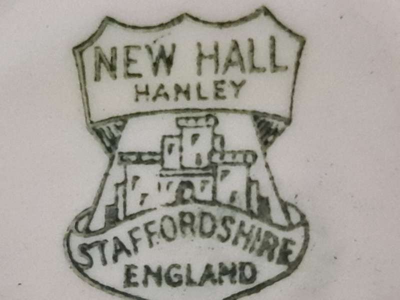 New Hall Hanley, Staffordshire England Sugar Bowl (a)