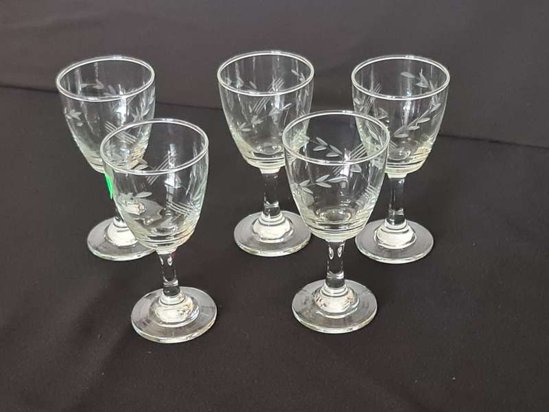 x5 Vintage Port Glasses