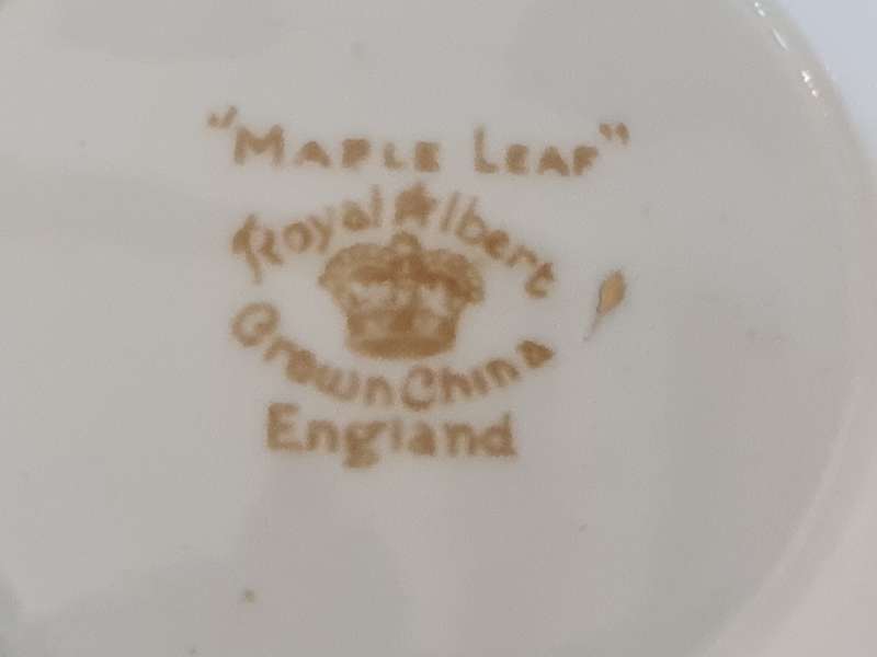 Royal Albert Crown China Maple sugar bowl