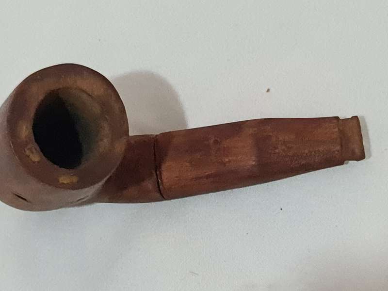 Vintage hand carved pipe