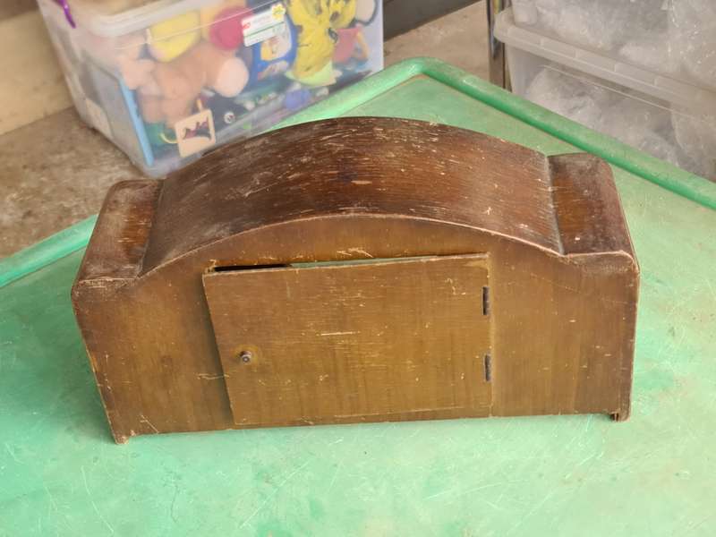 Empty Mantle clock case
