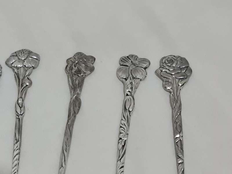 Silver plated flower cake forks