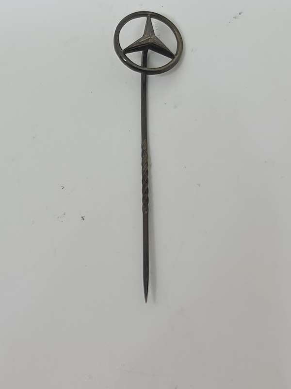 Mercedes Benz - Pin