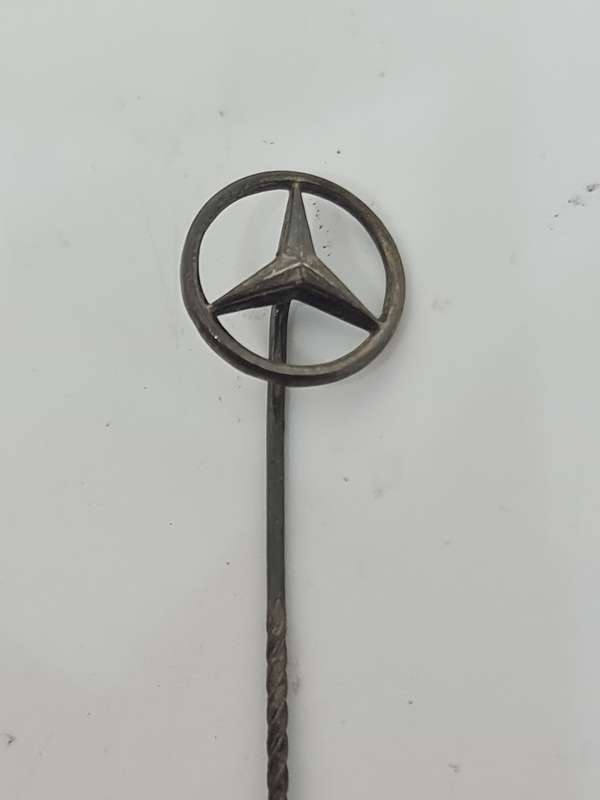 Mercedes Benz - Pin