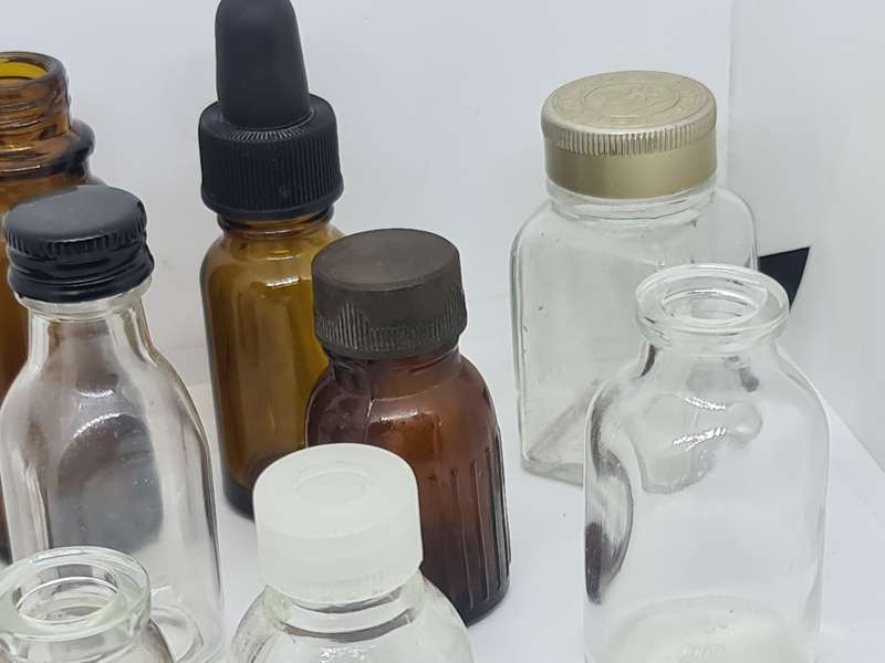 Lot Miniature Bottles