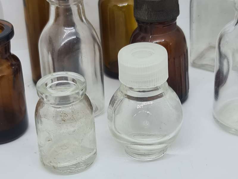 Lot Miniature Bottles