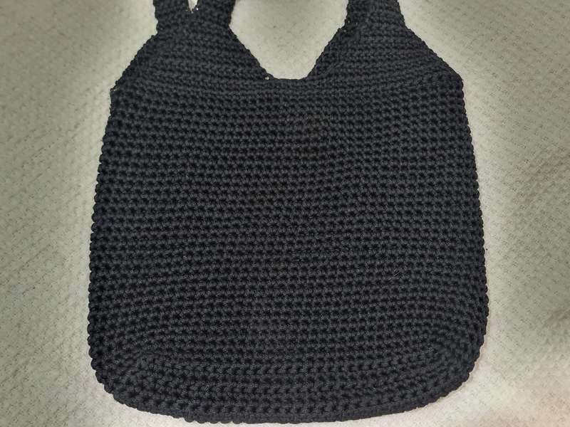 Summer crochet bag with flowers