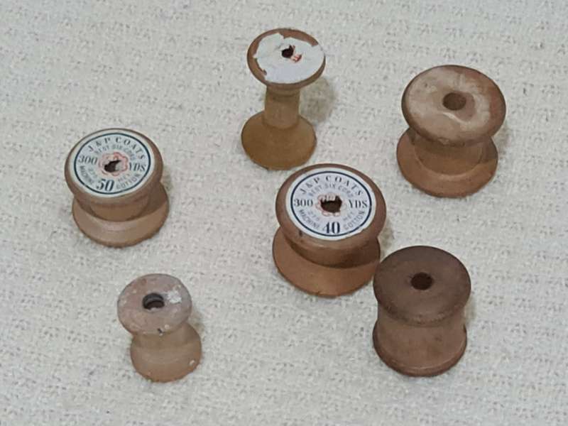 X6 Antique Wooden Bobbins