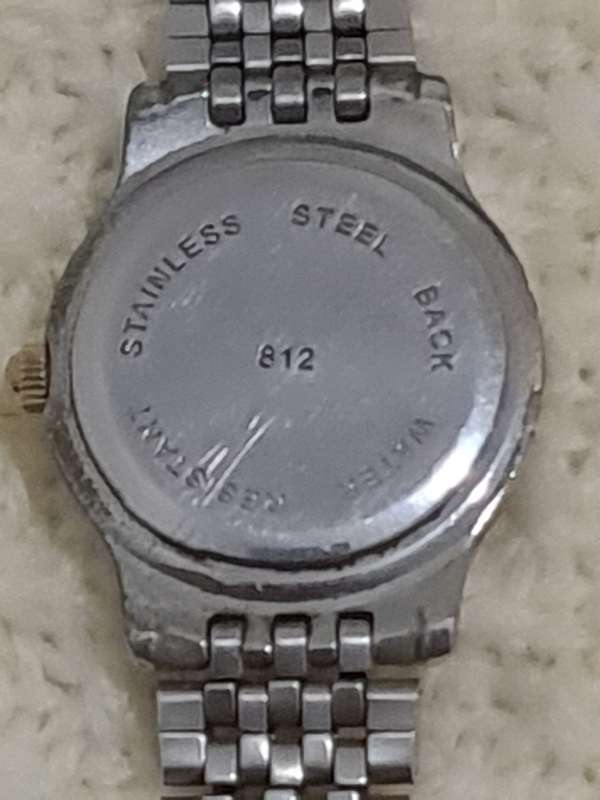 Ladies Hallmark Quartz watch with date at 3