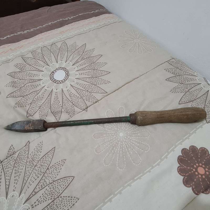 Antique Soldering Iron(b)
