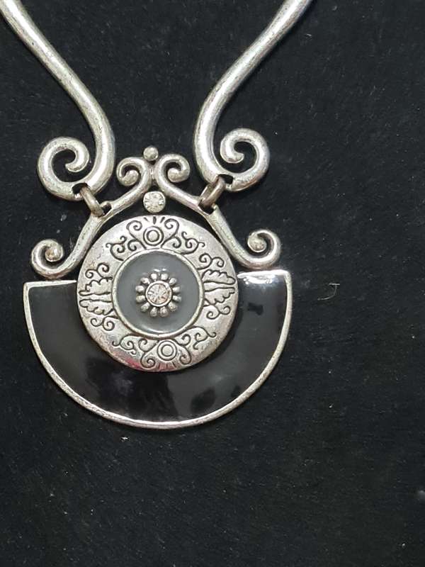 Silver Tone boho necklace