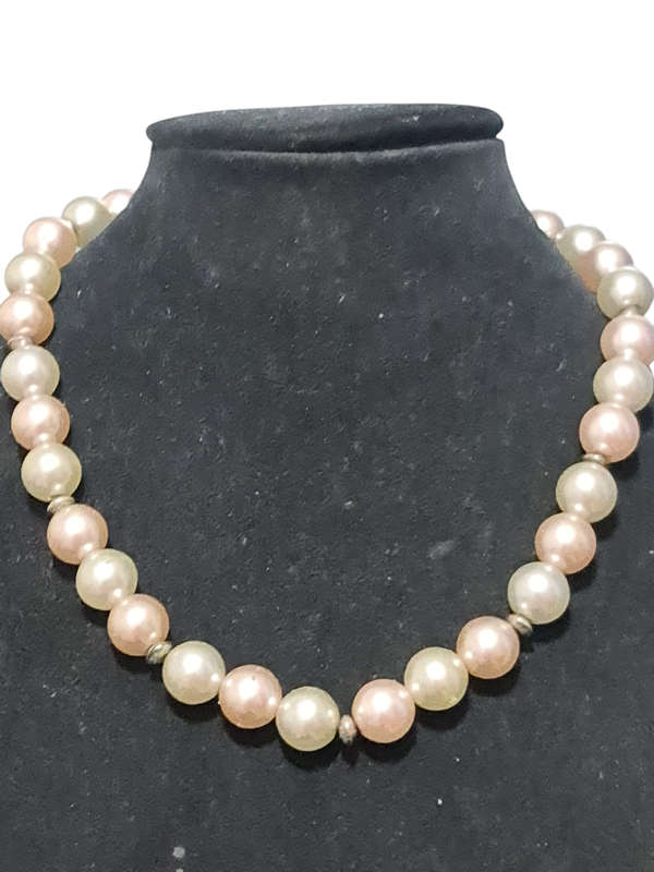 Faux pearl Necklace