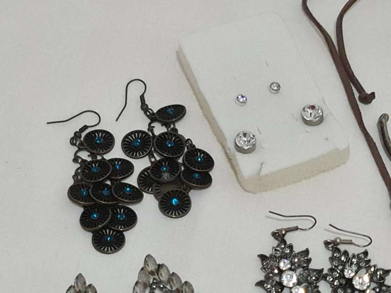 Mixed lot costume Jewelry