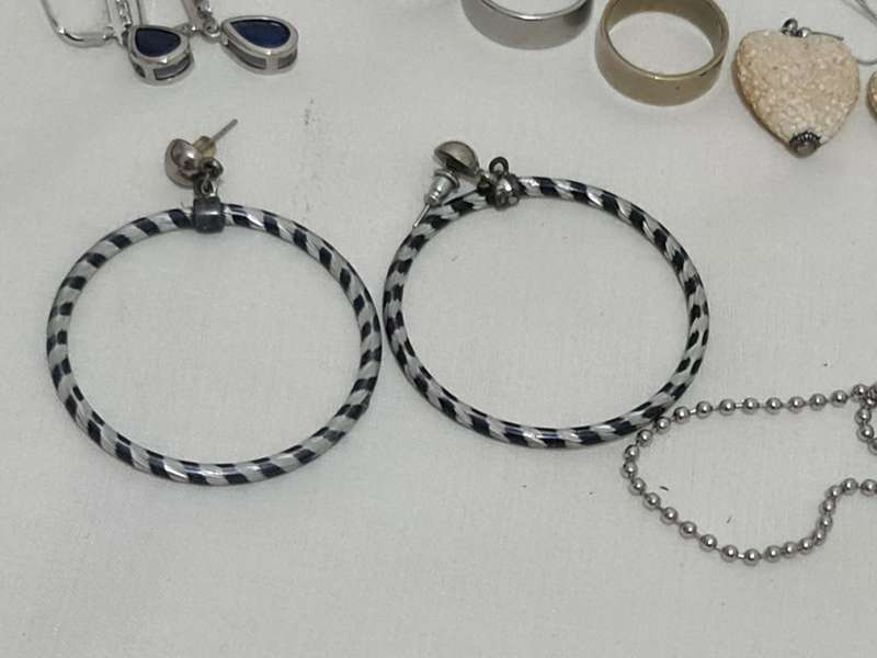 Mixed lot costume Jewelry