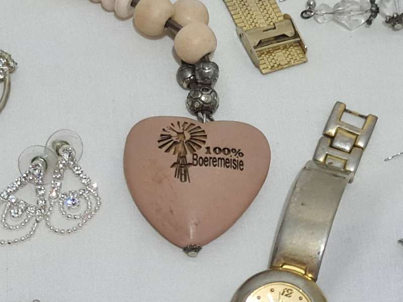 Mixed lot costume Jewelry