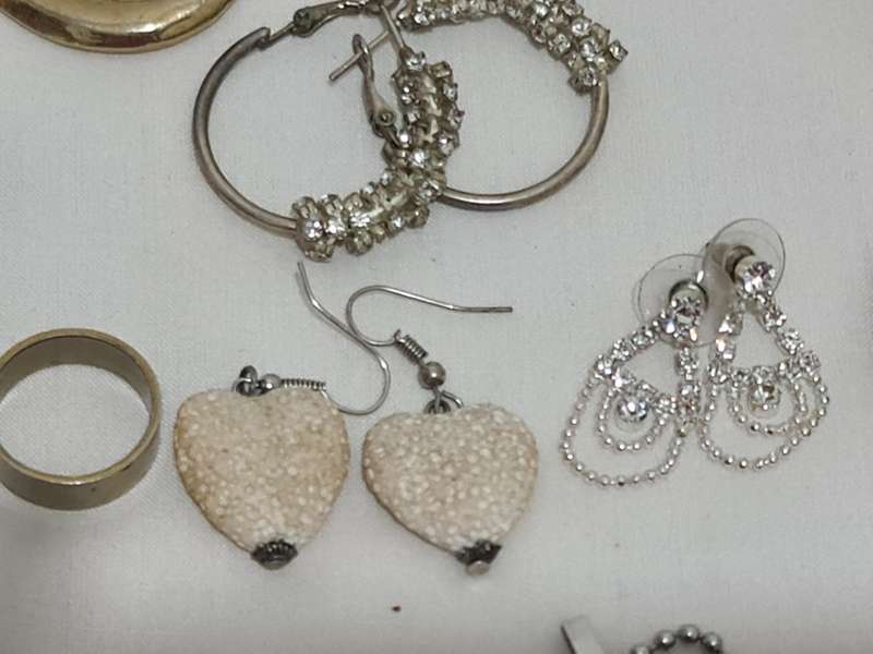 Mixed lot costume Jewelry