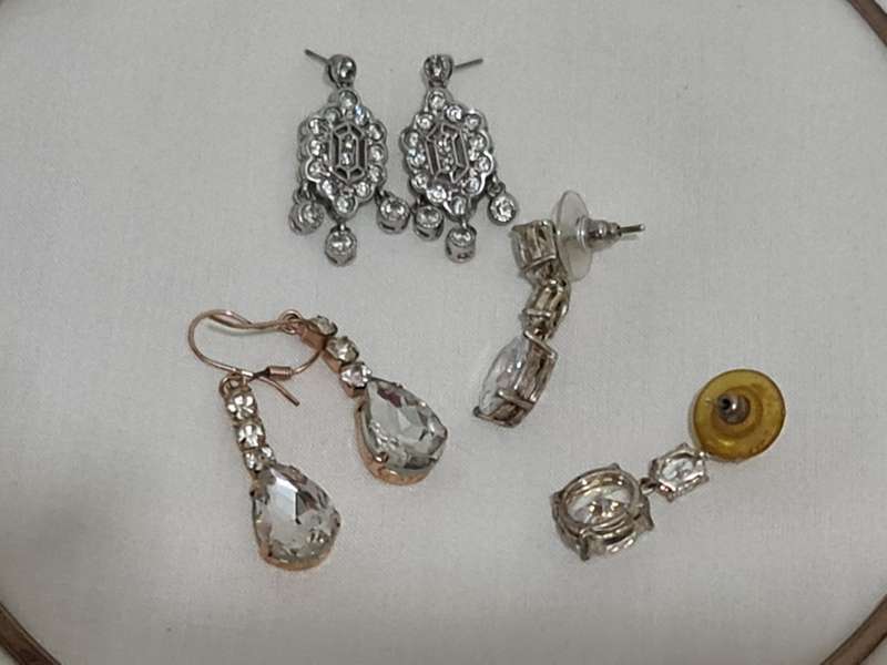 Mixed lot of Costume Jewlery