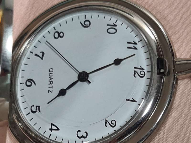 Pocket Watch: Quartz