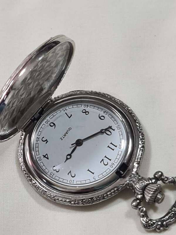 Pocket Watch: Quartz