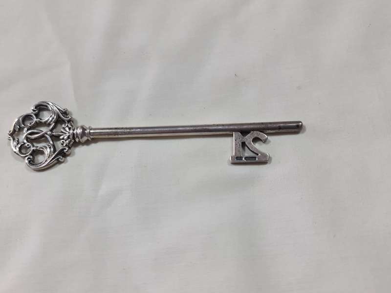Silver 21 Birthday key