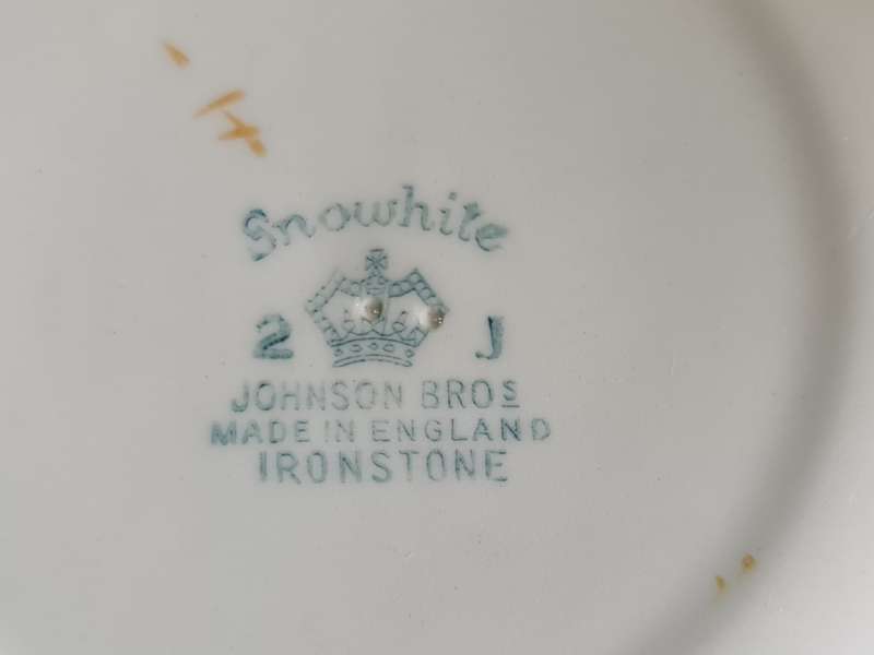Johnson Bross Made in England Ironstone 17 Piece Teaset